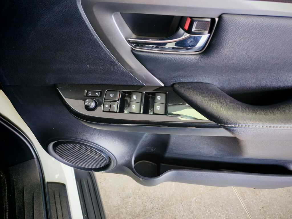 TOYOTA FORTUNER FORTUNER 2.8GD-6 R/B A/T