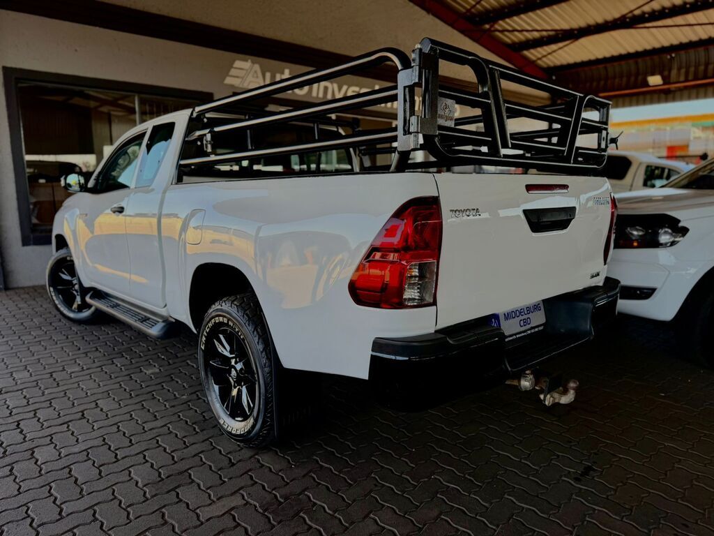 TOYOTA HILUX HILUX 2.4 GD-6 RB SRX A/T P/U E/CAB