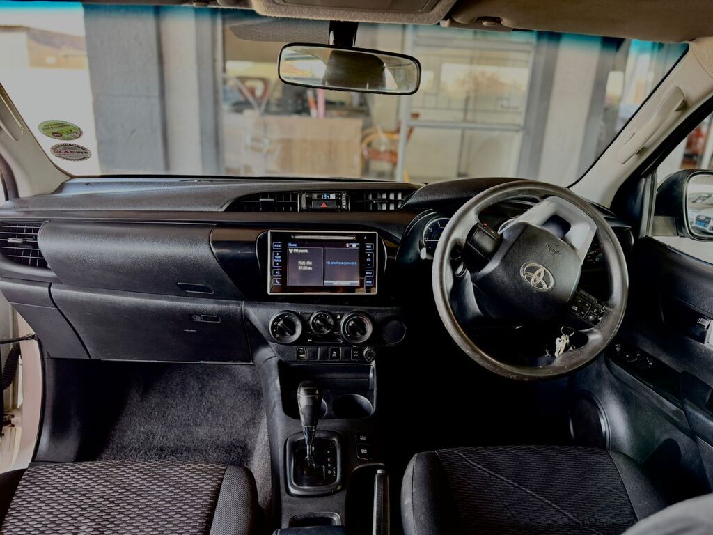 TOYOTA HILUX HILUX 2.4 GD-6 RB SRX A/T P/U E/CAB