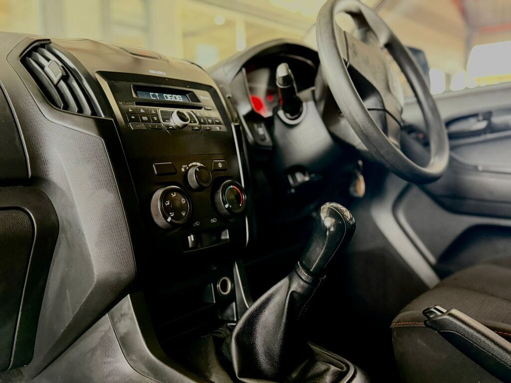 ISUZU D-MAX D-MAX 250 HO HI-RIDER D/C P/U
