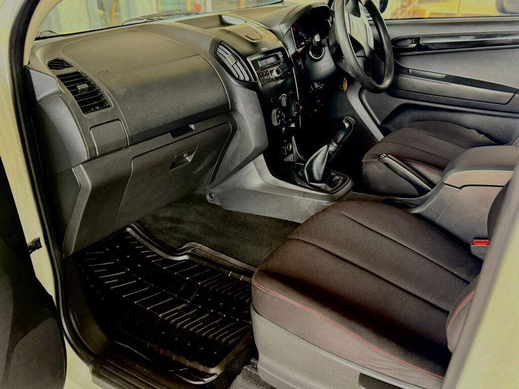 ISUZU D-MAX D-MAX 250 HO HI-RIDER D/C P/U