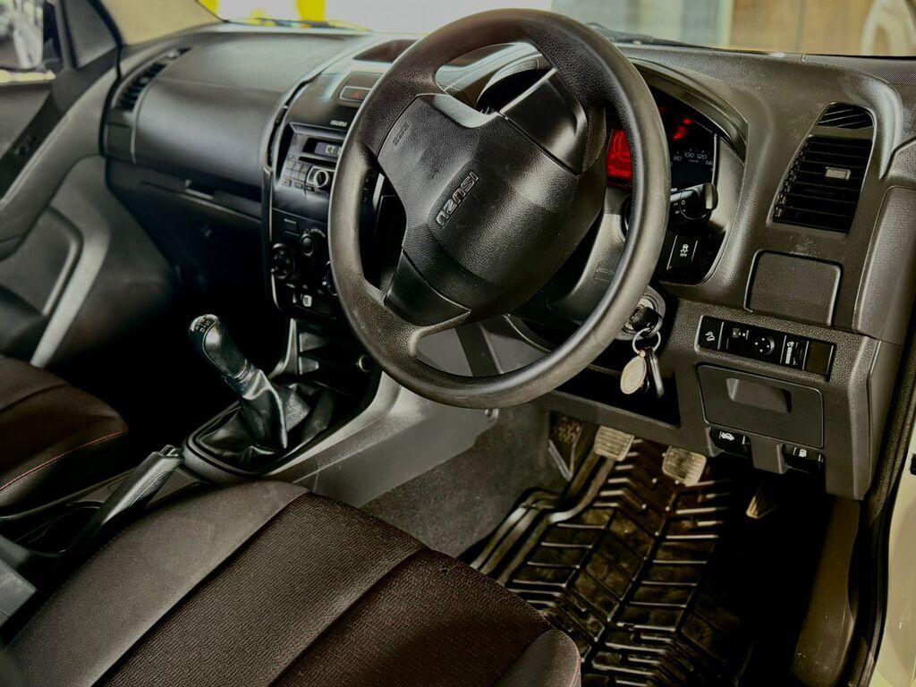 ISUZU D-MAX D-MAX 250 HO HI-RIDER D/C P/U