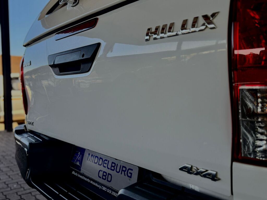 TOYOTA HILUX HILUX 2.4 GD-6 SRX 4X4 A/T P/U D/C
