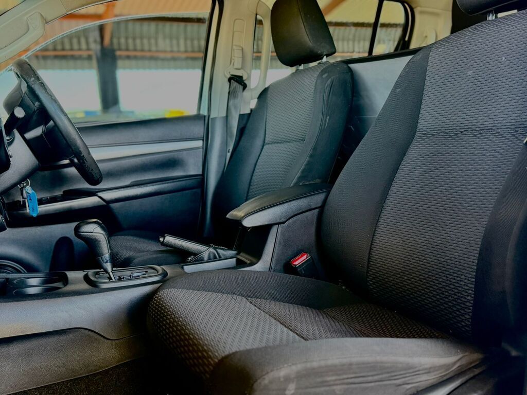 TOYOTA HILUX HILUX 2.4 GD-6 SRX 4X4 A/T P/U D/C