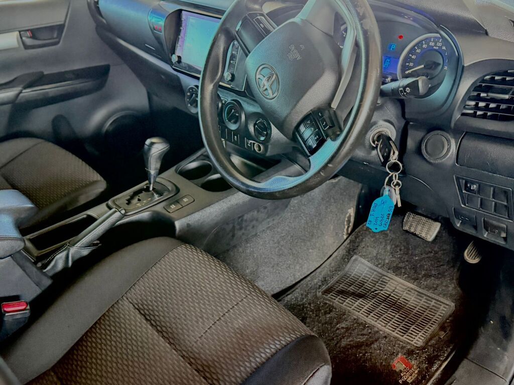 TOYOTA HILUX HILUX 2.4 GD-6 SRX 4X4 A/T P/U D/C