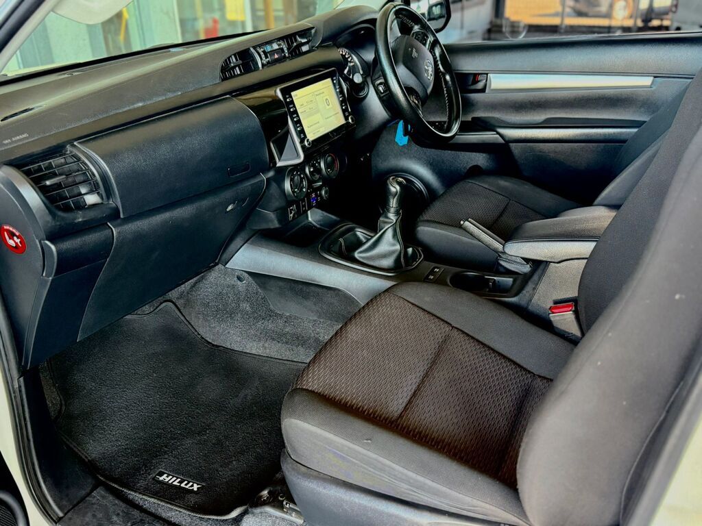TOYOTA HILUX HILUX 2.4 GD-6 RB RAIDER P/U E/CAB