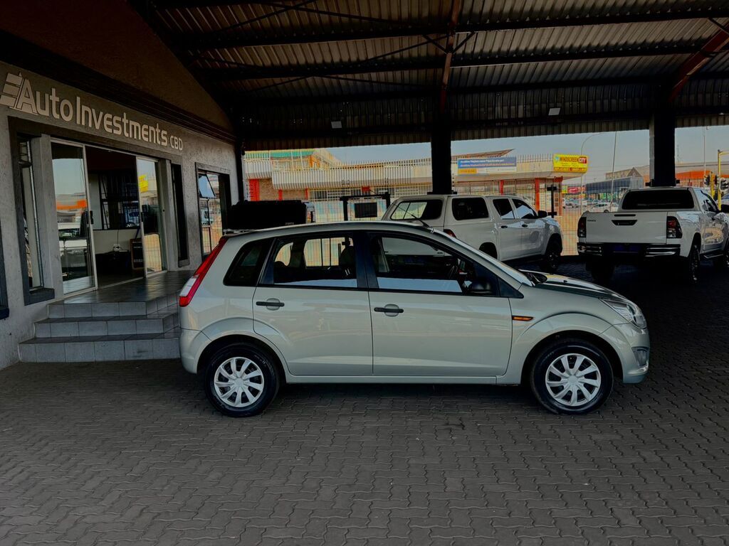 FORD FIGO FIGO 1.4 AMBIENTE - 6