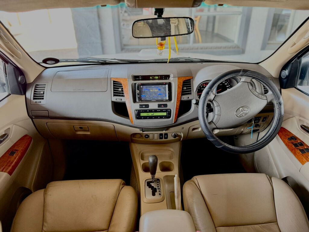 TOYOTA FORTUNER FORTUNER 3.0D-4D R/B A/T - 15