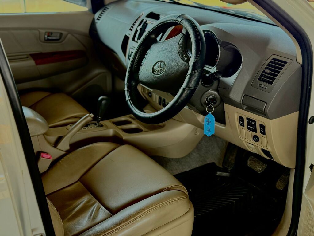 TOYOTA FORTUNER FORTUNER 3.0D-4D R/B A/T - 17