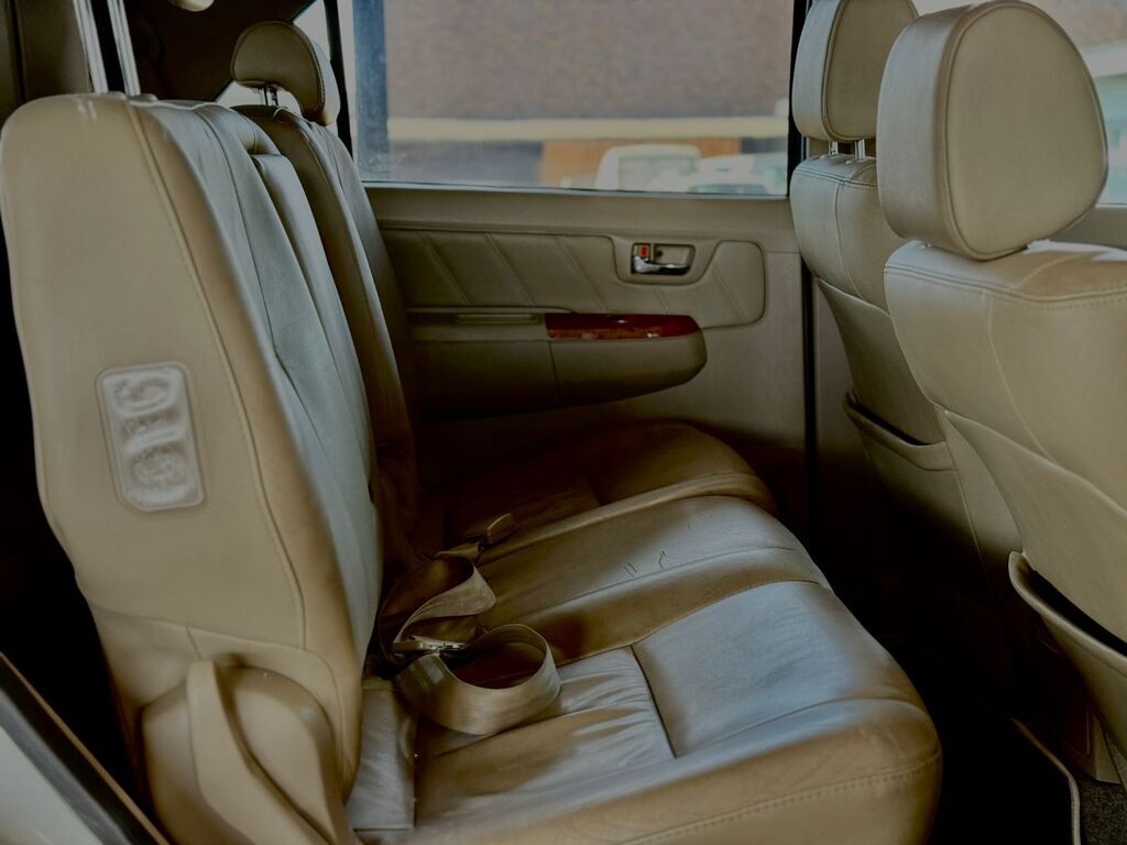 TOYOTA FORTUNER FORTUNER 3.0D-4D R/B A/T - 18