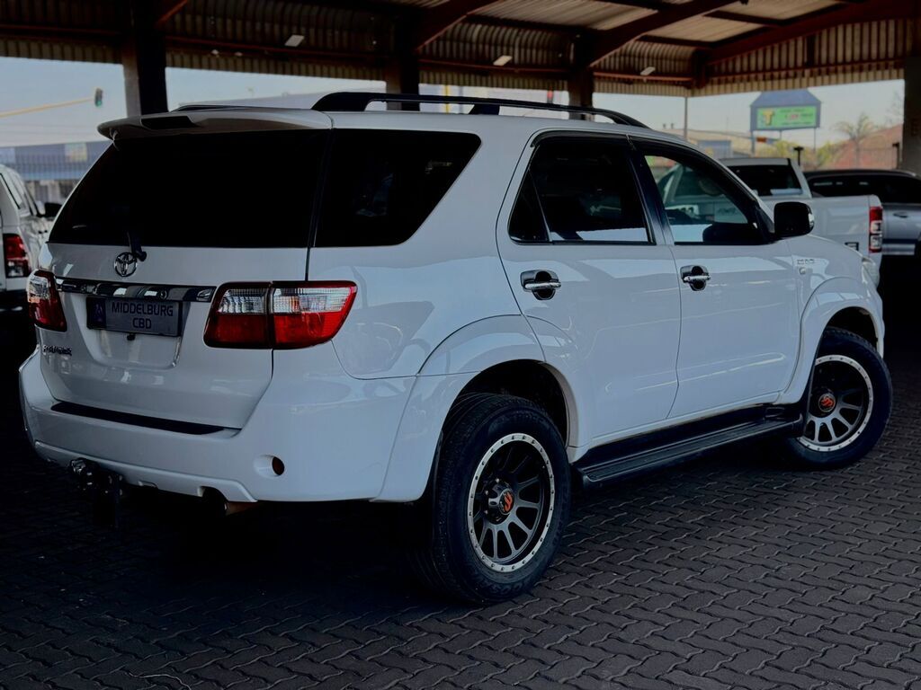 TOYOTA FORTUNER FORTUNER 3.0D-4D R/B A/T - 6