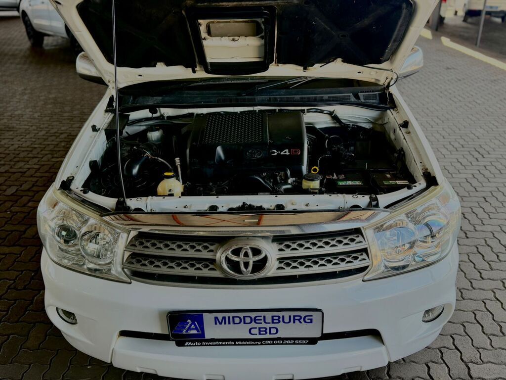 TOYOTA FORTUNER FORTUNER 3.0D-4D R/B A/T - 7