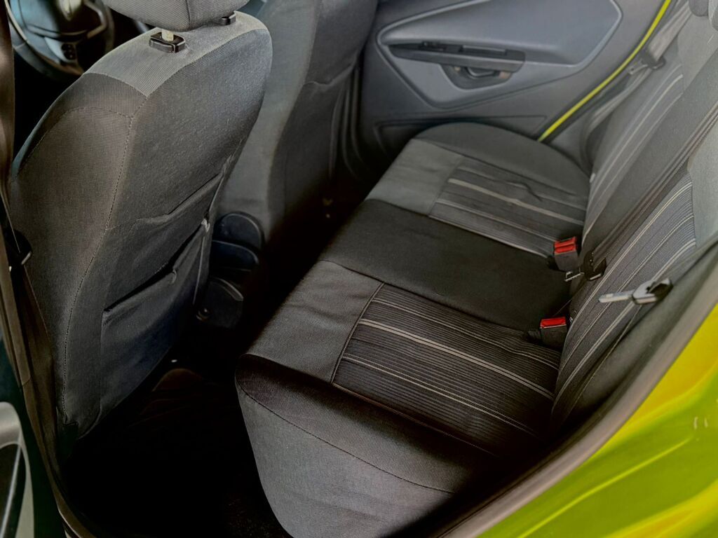 FORD FIESTA FIESTA 1.4i AMBIENTE 5Dr - 13