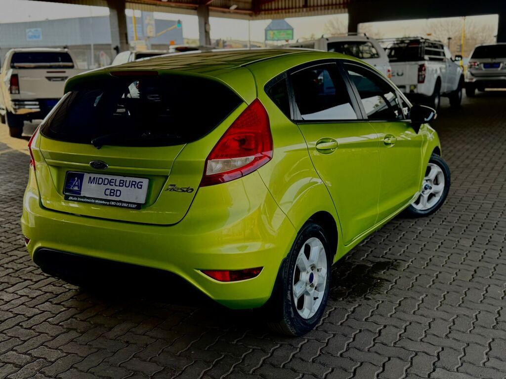 FORD FIESTA FIESTA 1.4i AMBIENTE 5Dr - 7