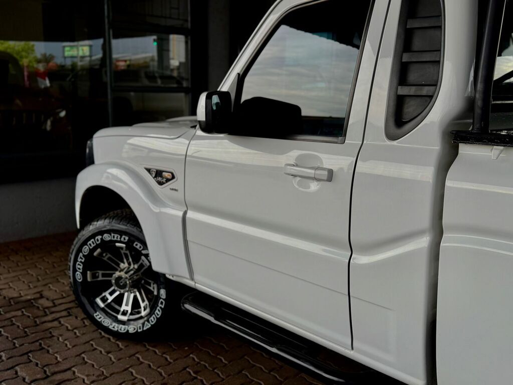 MAHINDRA SCORPIO PIK UP 2.2 mHAWK S6 REFRESH P/U S/C