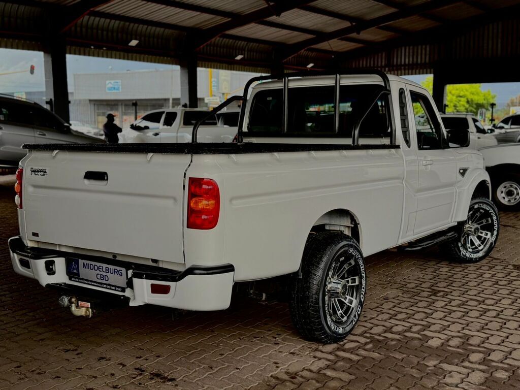 MAHINDRA SCORPIO PIK UP 2.2 mHAWK S6 REFRESH P/U S/C