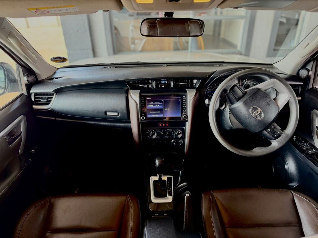 TOYOTA FORTUNER FORTUNER 2.4GD-6 4X4 A/T - 14