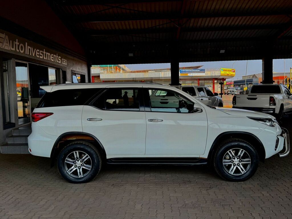 TOYOTA FORTUNER FORTUNER 2.4GD-6 4X4 A/T - 3