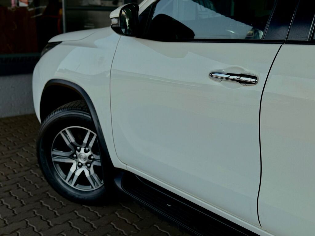 TOYOTA FORTUNER FORTUNER 2.4GD-6 4X4 A/T - 5