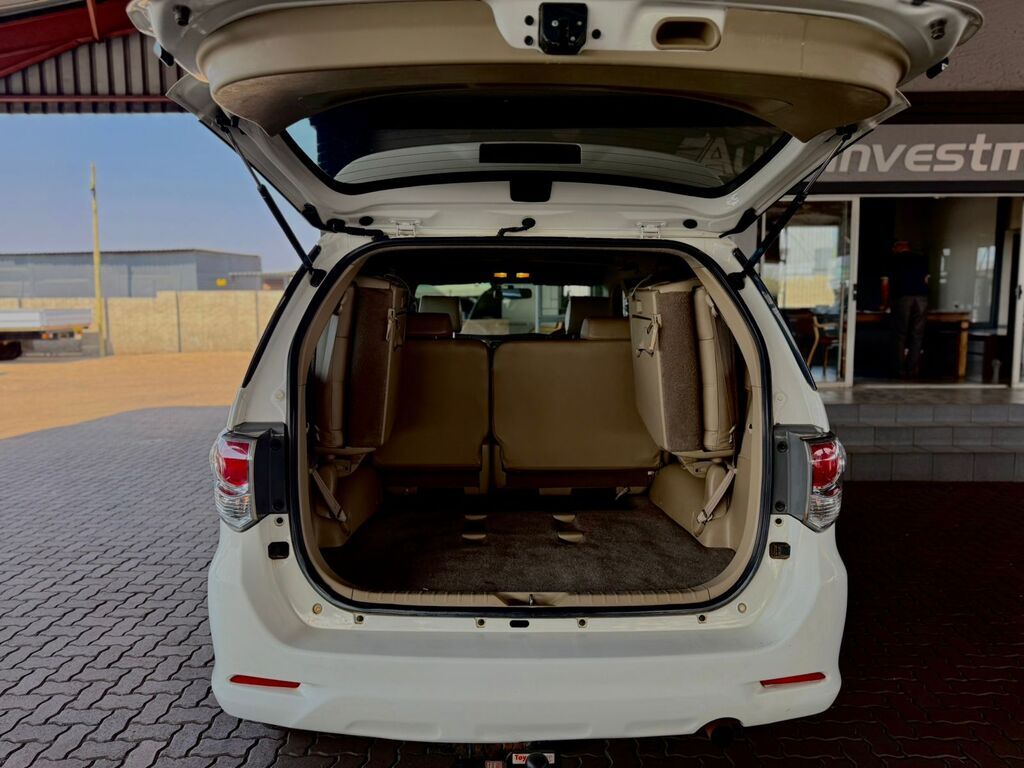 TOYOTA FORTUNER FORTUNER 2.5D-4D RB - 11