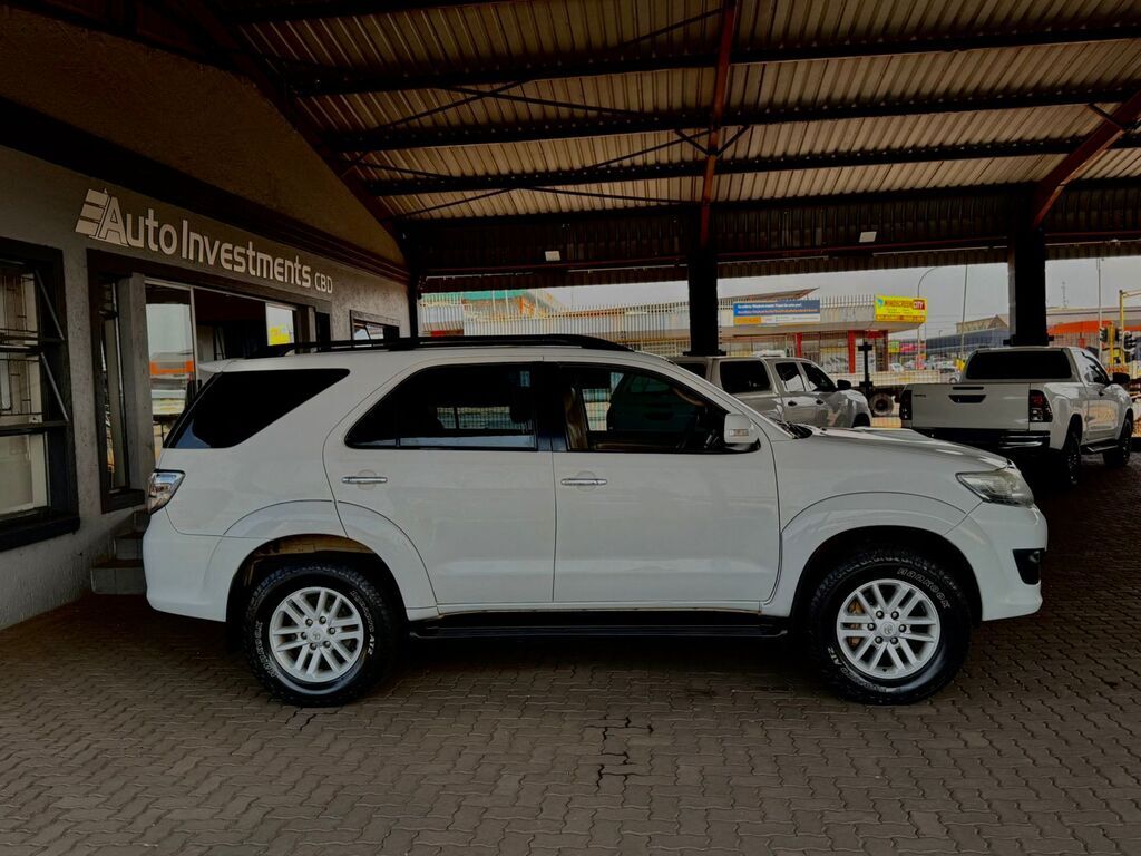 TOYOTA FORTUNER FORTUNER 2.5D-4D RB - 4