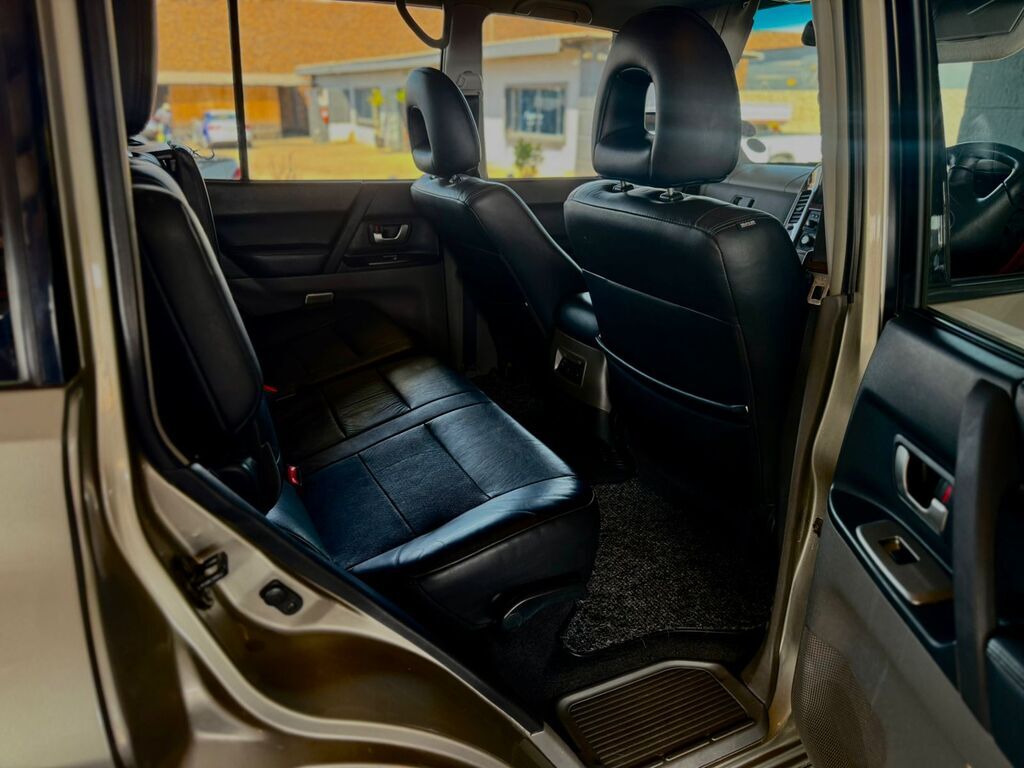 MITSUBISHI PAJERO PAJERO 3200 DI-D GLS A/T - 10