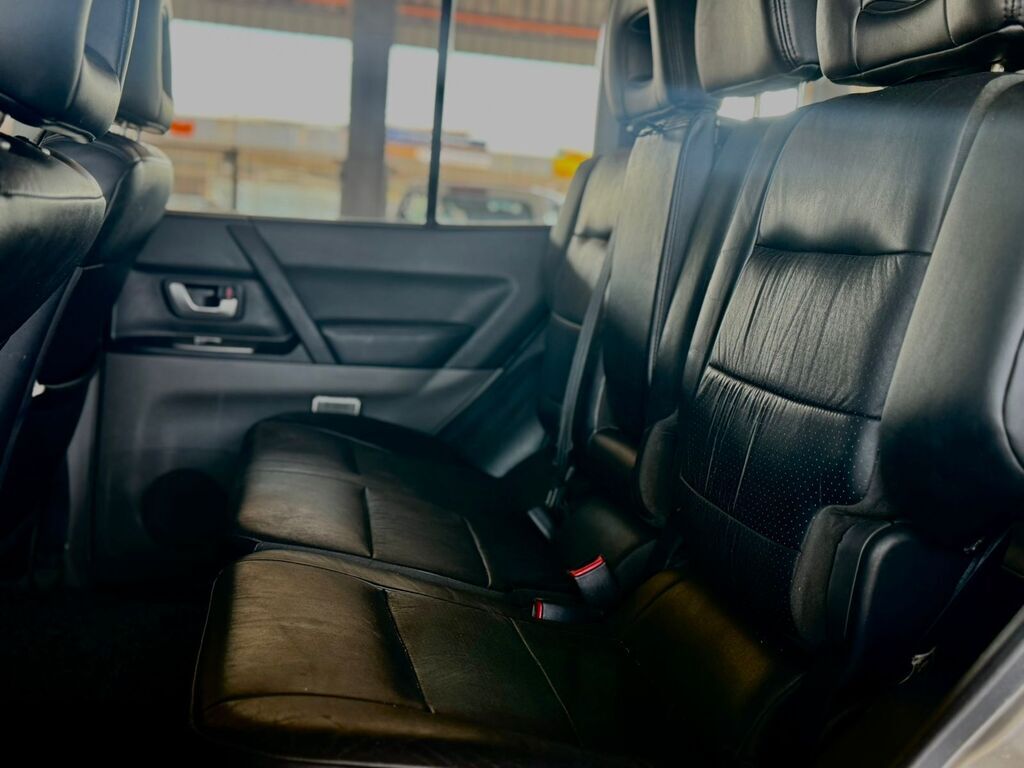 MITSUBISHI PAJERO PAJERO 3200 DI-D GLS A/T - 13