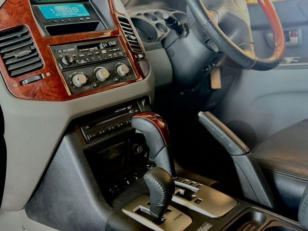 MITSUBISHI PAJERO PAJERO 3200 DI-D GLS A/T - 16