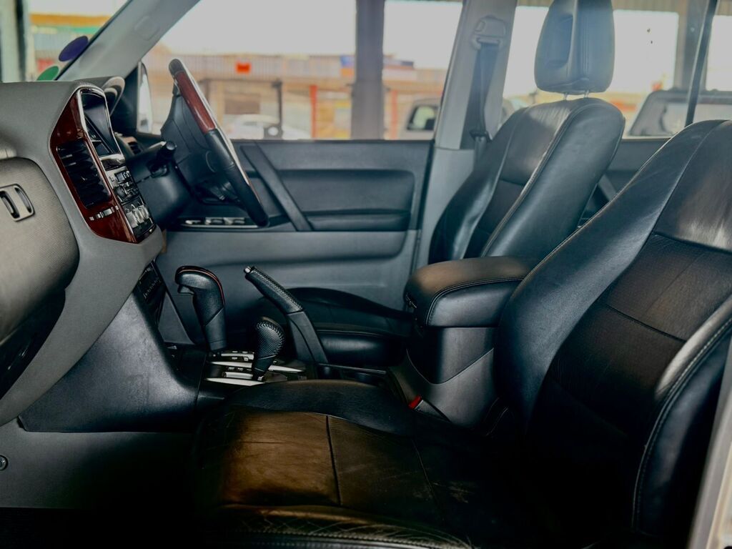 MITSUBISHI PAJERO PAJERO 3200 DI-D GLS A/T - 17