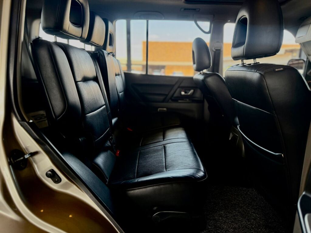 MITSUBISHI PAJERO PAJERO 3200 DI-D GLS A/T - 9