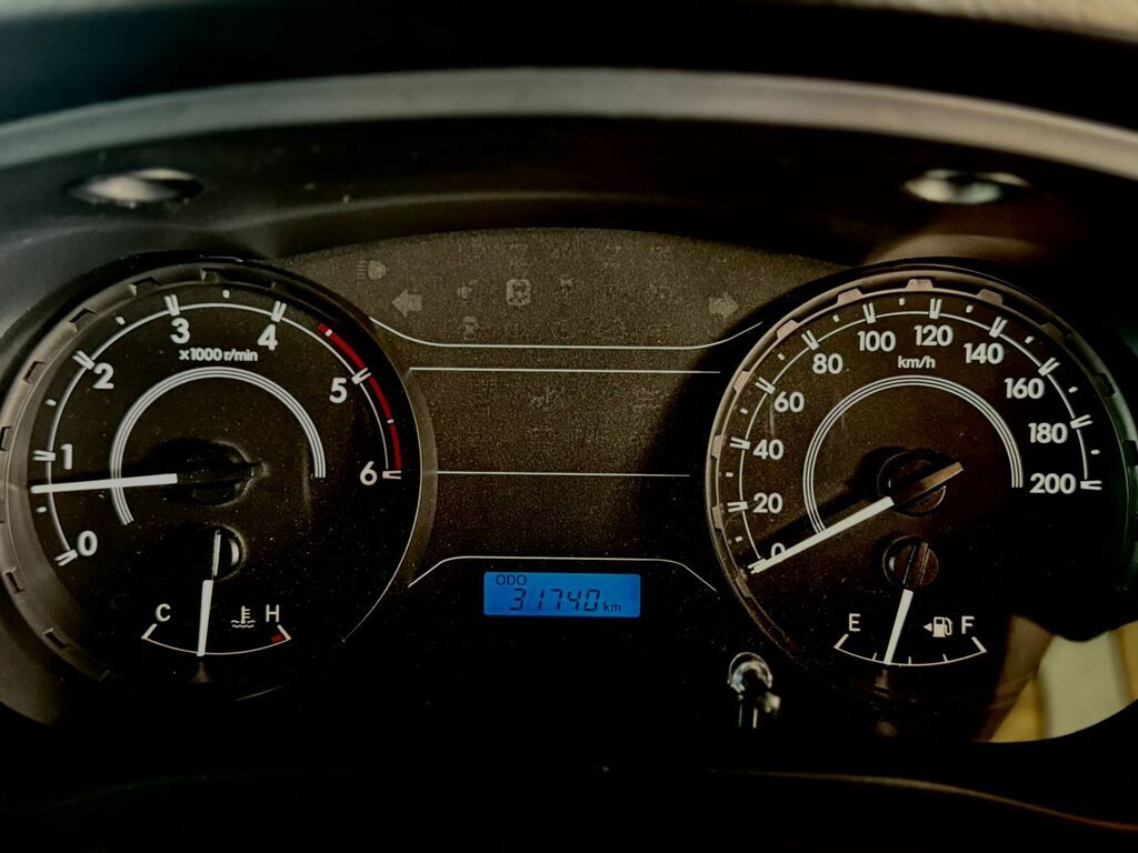 TOYOTA HILUX HILUX 2.4 GD S A/C P/U S/C