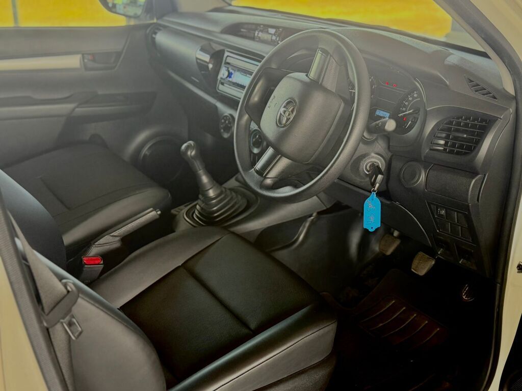 TOYOTA HILUX HILUX 2.4 GD S A/C P/U S/C