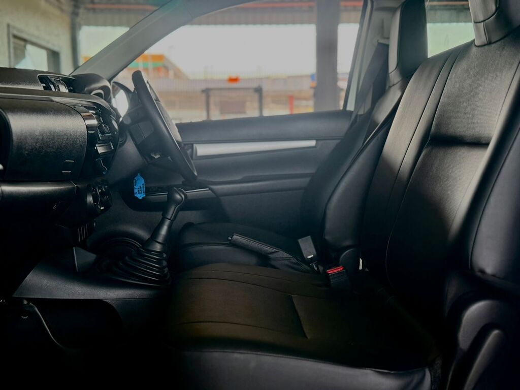 TOYOTA HILUX HILUX 2.4 GD S A/C P/U S/C