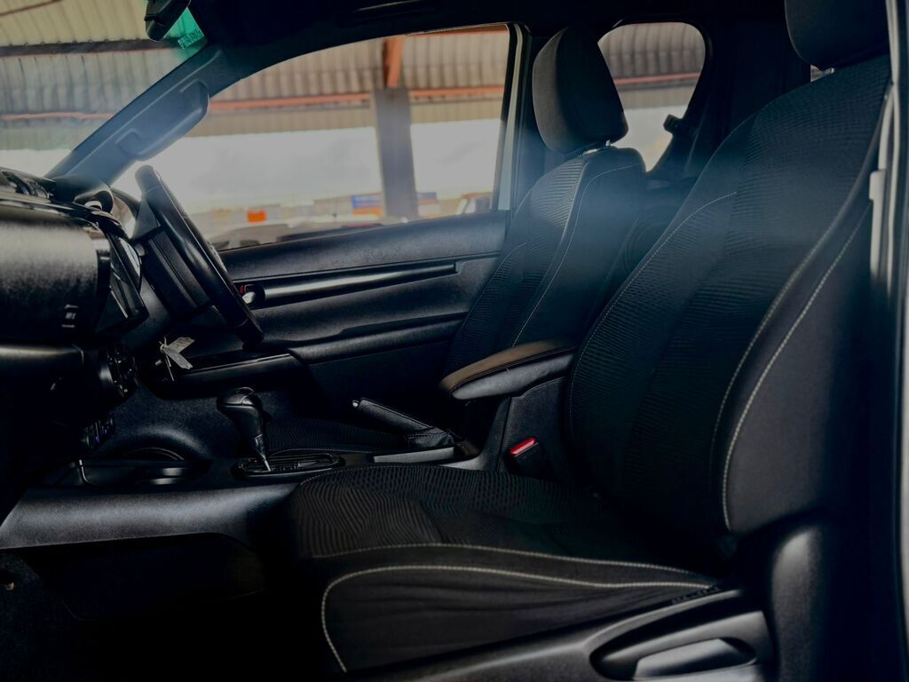 TOYOTA HILUX HILUX 2.8 GD-6 RB RAIDER 4X4 A/T P/U E/CAB