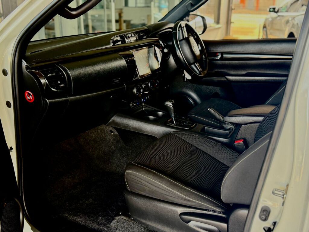 TOYOTA HILUX HILUX 2.8 GD-6 RB RAIDER 4X4 A/T P/U E/CAB