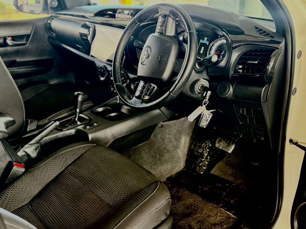 TOYOTA HILUX HILUX 2.8 GD-6 RB RAIDER 4X4 A/T P/U E/CAB