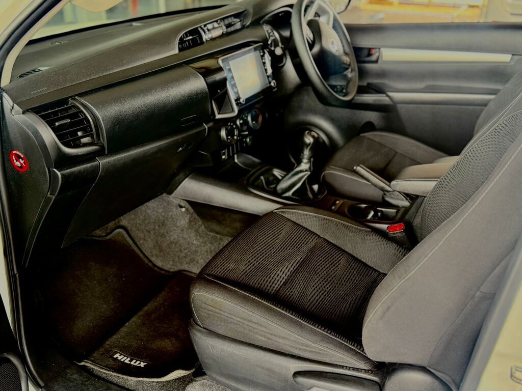 TOYOTA HILUX HILUX 2.4 GD-6 RB RAIDER P/U E/CAB