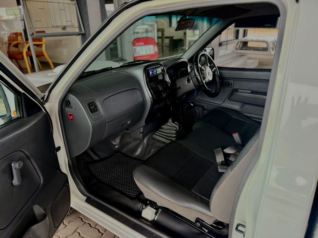 NISSAN HARDBODY HARDBODY NP300 2.5 TDi LWB P/U S/C - 14