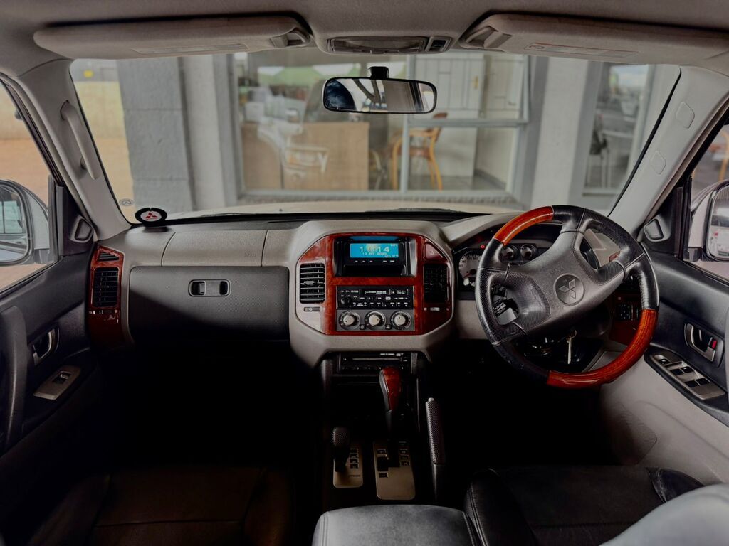 MITSUBISHI PAJERO PAJERO 3200 DI-D GLS A/T