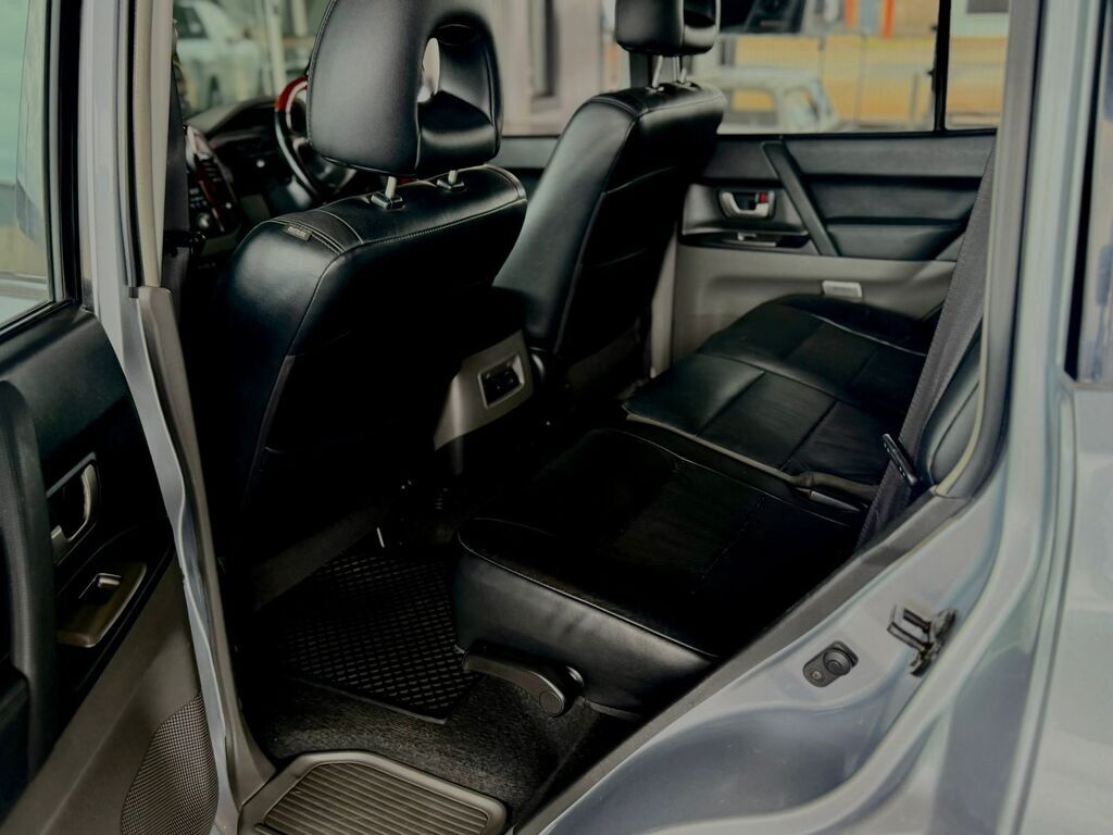 MITSUBISHI PAJERO PAJERO 3200 DI-D GLS A/T