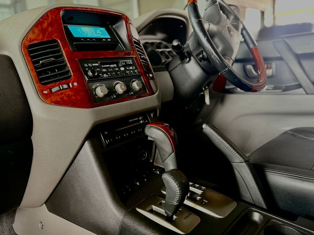 MITSUBISHI PAJERO PAJERO 3200 DI-D GLS A/T