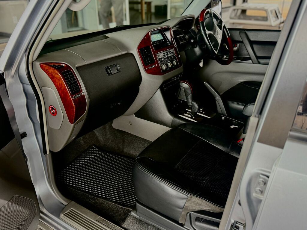 MITSUBISHI PAJERO PAJERO 3200 DI-D GLS A/T