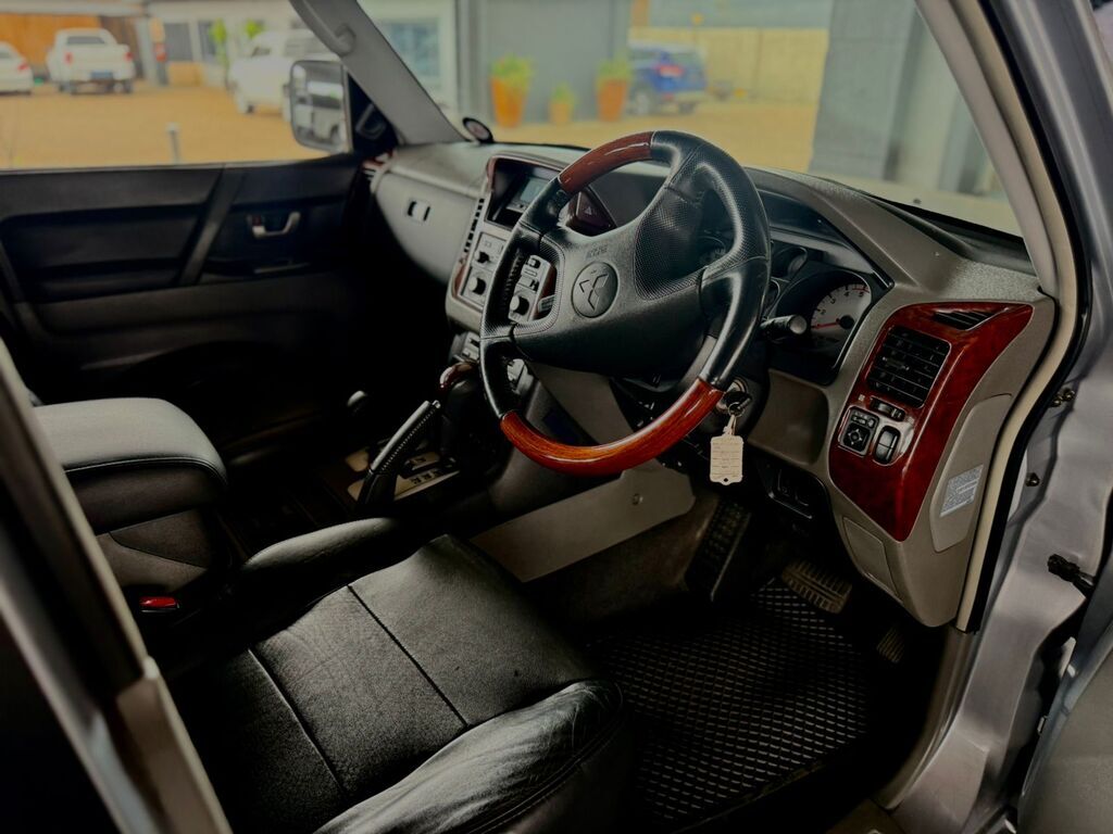 MITSUBISHI PAJERO PAJERO 3200 DI-D GLS A/T