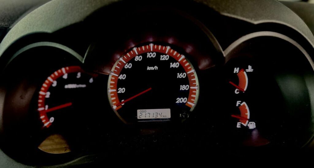 TOYOTA HILUX HILUX 2.5 D-4D VNT 106KW R/B P/U D/C - 8