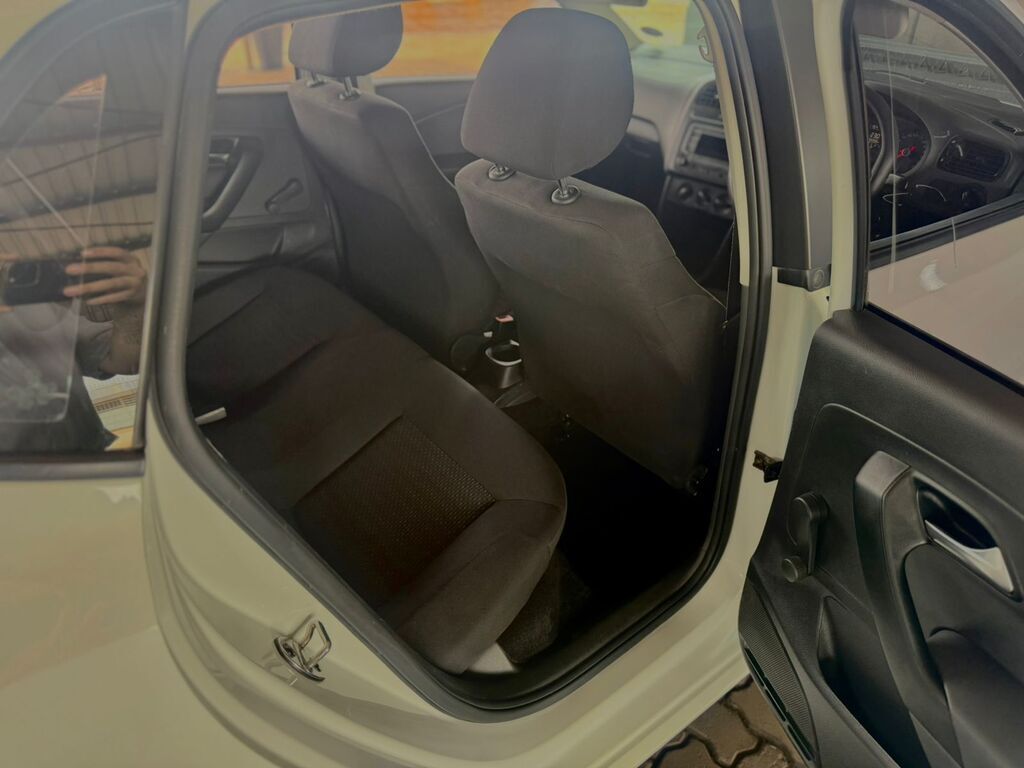 VOLKSWAGEN POLO VIVO POLO VIVO 1.4 TRENDLINE (5DR)