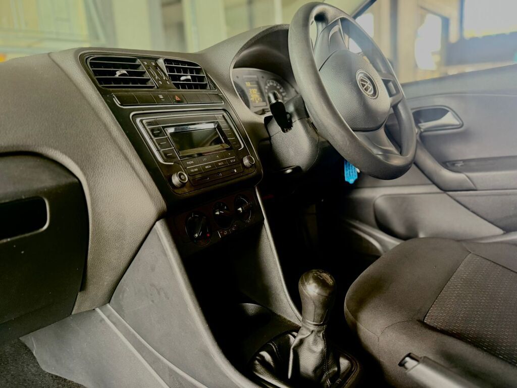 VOLKSWAGEN POLO VIVO POLO VIVO 1.4 TRENDLINE (5DR)