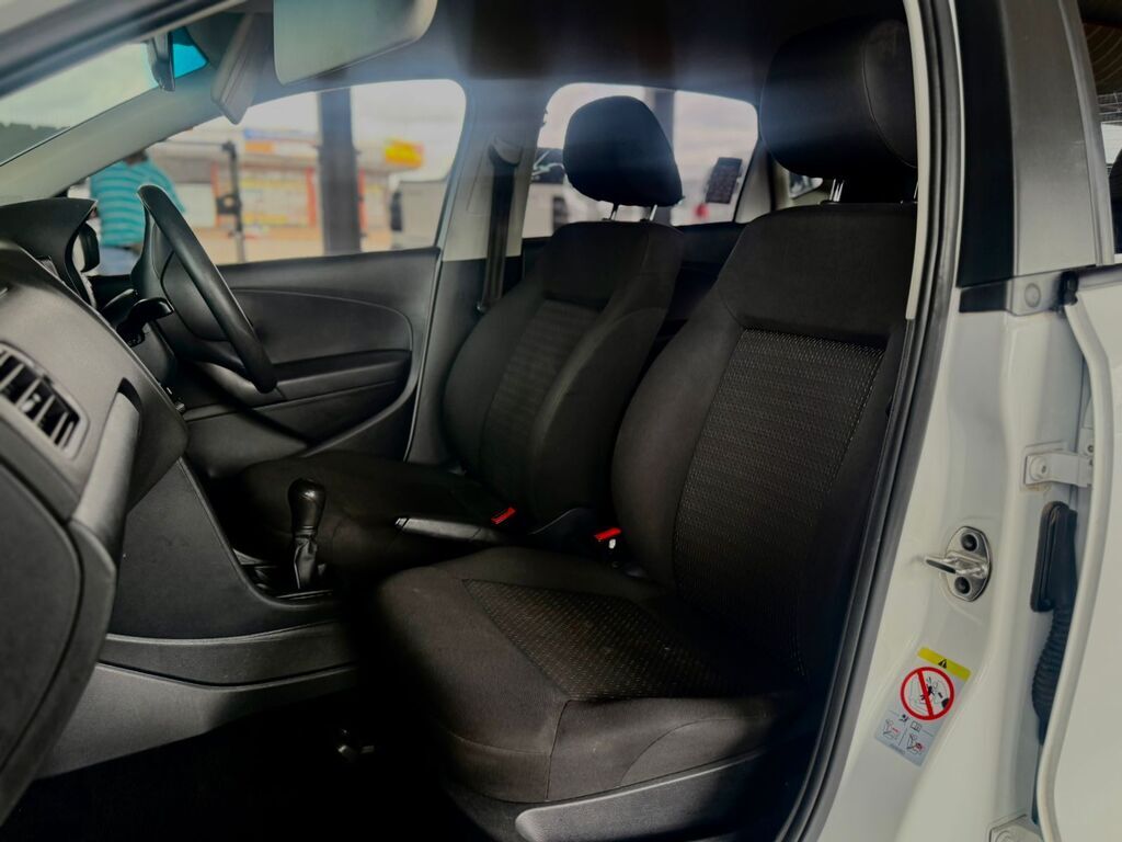 VOLKSWAGEN POLO VIVO POLO VIVO 1.4 TRENDLINE (5DR)