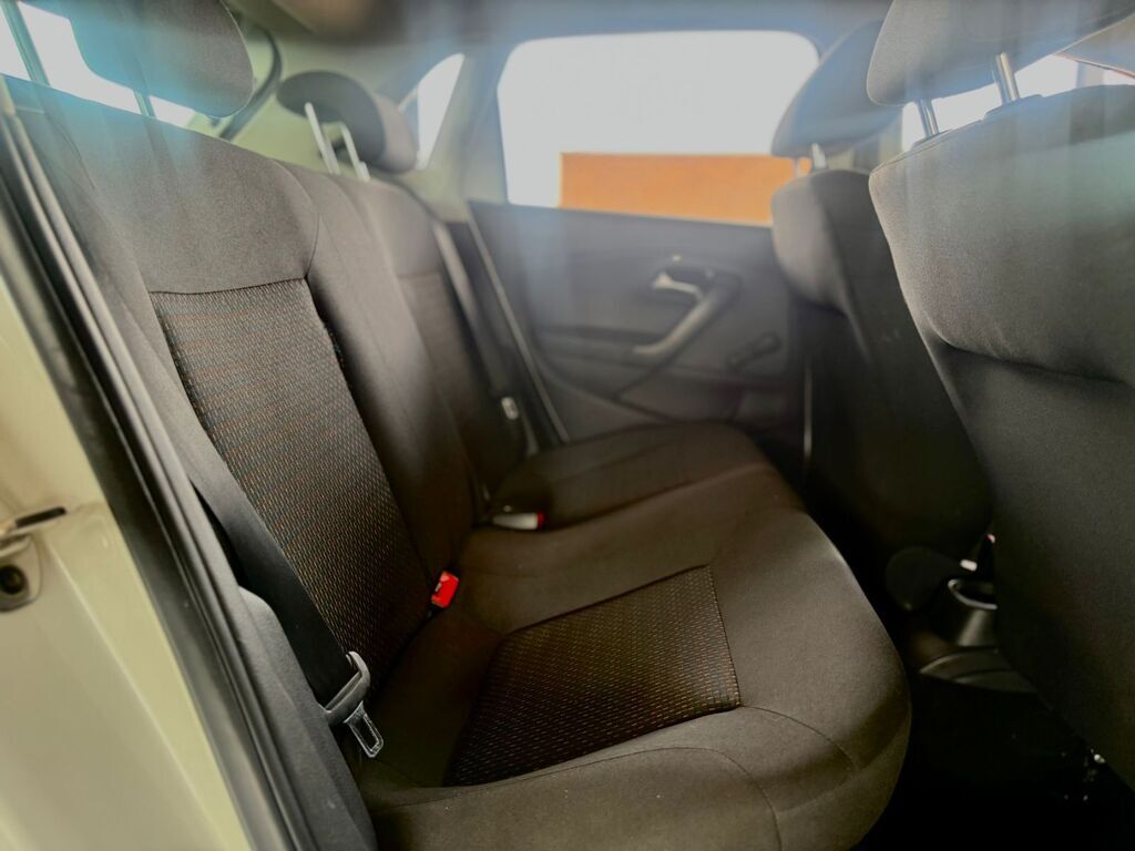 VOLKSWAGEN POLO VIVO POLO VIVO 1.4 TRENDLINE (5DR)