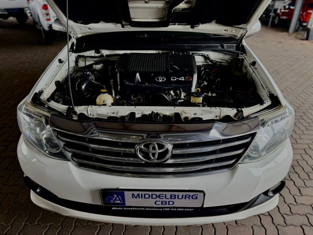 TOYOTA FORTUNER FORTUNER 2.5D-4D RB A/T - 18