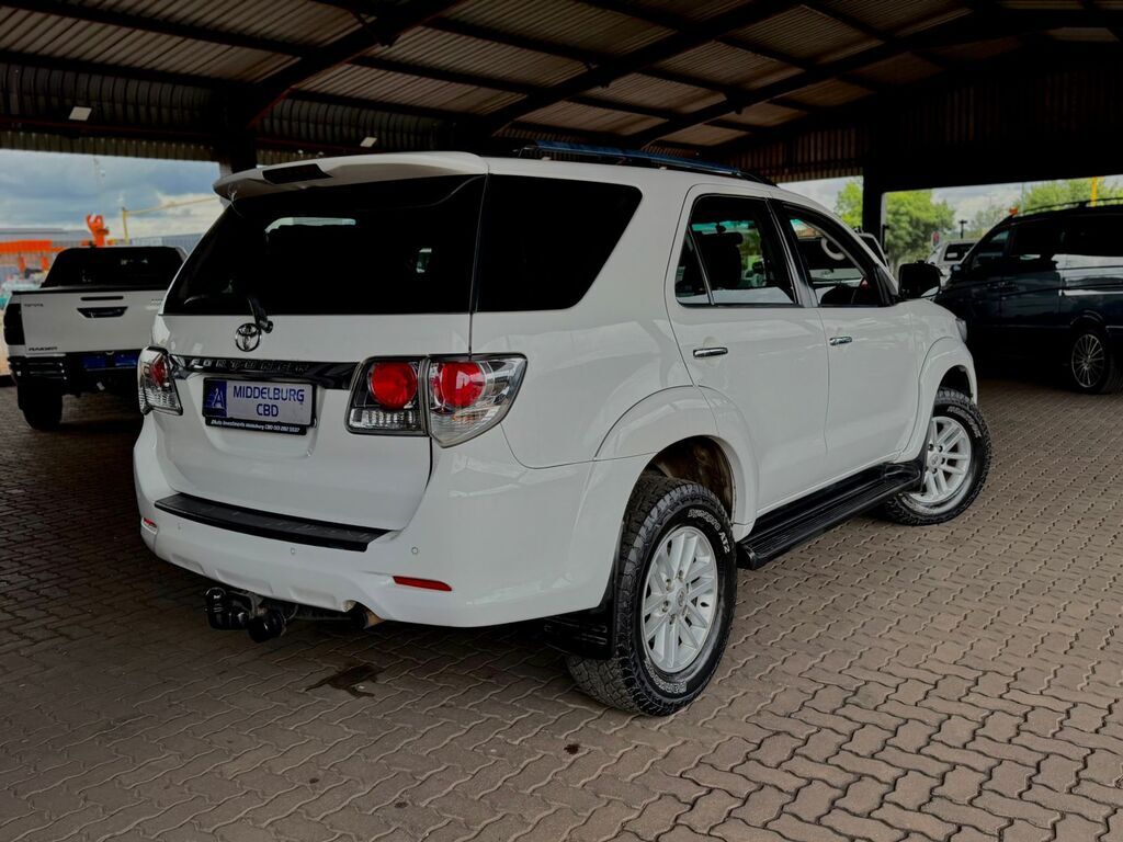 TOYOTA FORTUNER FORTUNER 2.5D-4D RB A/T - 2